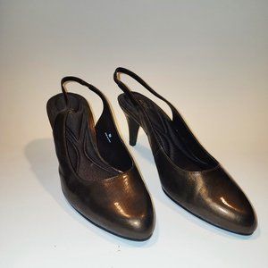Brown dress shoes